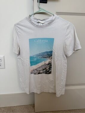 H&M White California Graphic Tee with Blue Print